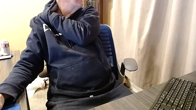 Snapshot of olderandwiser2 chatting on February 16, 5:15 am olderandwiser2 online show from February 16, 5:15 am