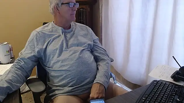 Snapshot of olderandwiser2 chatting on February 27, 3:37 pm olderandwiser2 online show from February 27, 3:37 pm