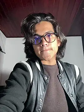 Snapshot of shadowsofgarden chatting on February 27, 3:58 am shadowsofgarden online show from February 27, 3:58 am