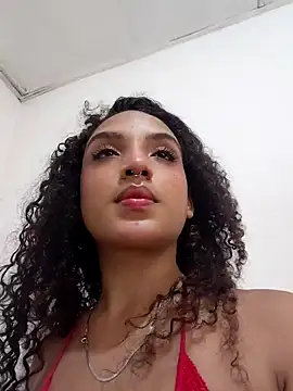 Snapshot of Majo_BigTits chatting on October 27, 1:42 am Majo BigTits online show from October 27, 1:42 am