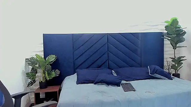 Snapshot of Georgina_Palacios_ chatting on February 20, 10:05 am Georgina Palacios online show from February 20, 10:05 am