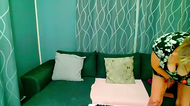 adeleadison online show from February 2, 6:12 am