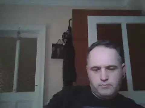 Snapshot of Szolga10 chatting on March 5, 4:24 pm Szolga10 online show from March 5, 4:24 pm