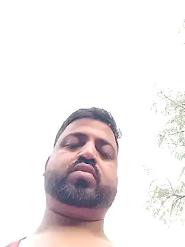 Snapshot of Vij717 chatting on October 28, 1:31 am Vij717 online show from October 28, 1:31 am