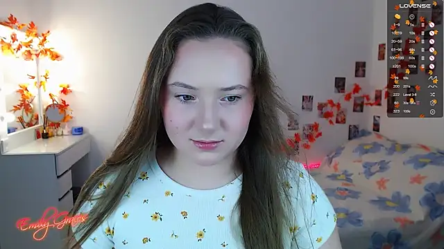 EmilyxxGraces online show from October 20, 3:45 pm