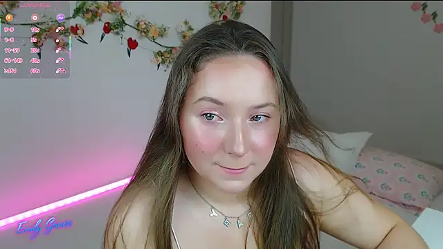 Snapshot of EmilyxxGraces chatting on May 14, 8:26 pm EmilyxxGraces online show from May 14, 8:26 pm