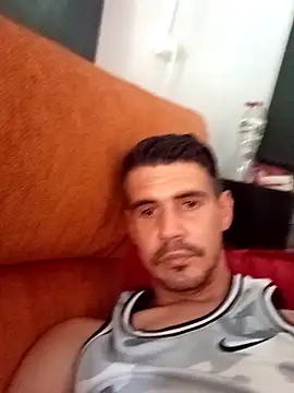 Snapshot of halfArabhalfspanish chatting on June 19, 12:20 pm halfArabhalfspanish online show from June 19, 12:20 pm