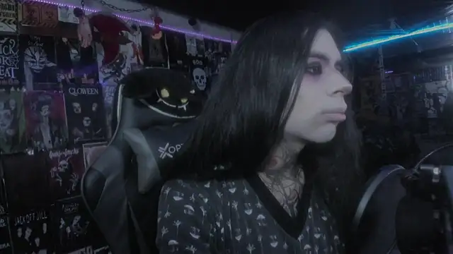 Snapshot of rotten_dreams chatting on March 8, 12:20 pm rotten dreams online show from March 8, 12:20 pm