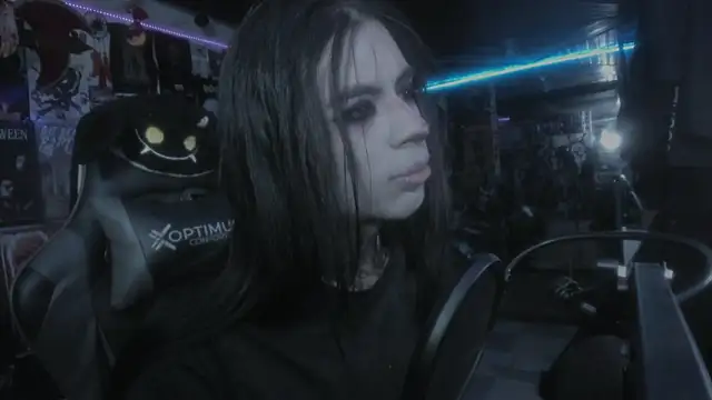 Snapshot of rotten_dreams chatting on March 12, 11:12 pm rotten dreams online show from March 12, 11:12 pm