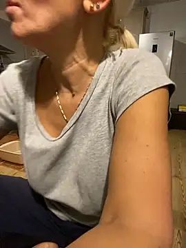 DeboraXporn online show from October 21, 9:48 pm