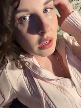 Snapshot of MollyBer chatting on November 13, 7:35 pm MollyBer online show from November 13, 7:35 pm