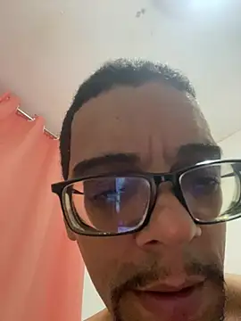 Snapshot of Diegodelicia chatting on July 8, 3:55 am Diegodelicia online show from July 8, 3:55 am