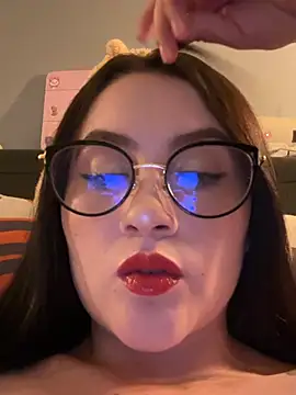 Snapshot of ValentinaOrtiz3 chatting on June 1, 11:17 pm ValentinaOrtiz3 online show from June 1, 11:17 pm