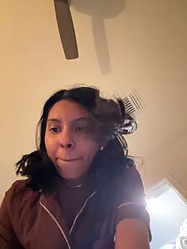 Valeedoll online show from March 18, 4:59 am