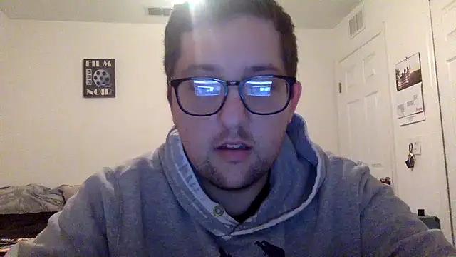 Snapshot of Milflover96 chatting on February 15, 1:53 am Milflover96 online show from February 15, 1:53 am