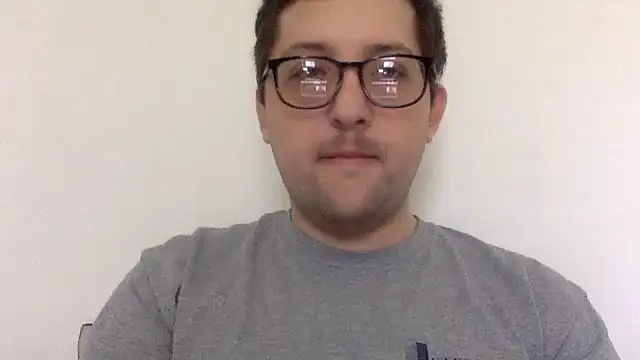 Snapshot of Milflover96 chatting on February 17, 6:37 pm Milflover96 online show from February 17, 6:37 pm