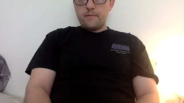 Snapshot of Milflover96 chatting on March 11, 8:09 pm Milflover96 online show from March 11, 8:09 pm