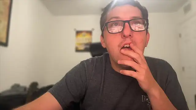 Snapshot of Milflover96 chatting on November 26, 2:12 am Milflover96 online show from November 26, 2:12 am