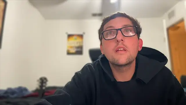 Snapshot of Milflover96 chatting on December 15, 10:47 pm Milflover96 online show from December 15, 10:47 pm