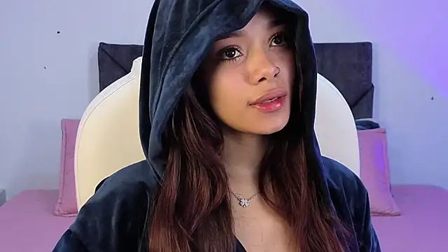 sara sharma  online show from November 15, 2:02 pm