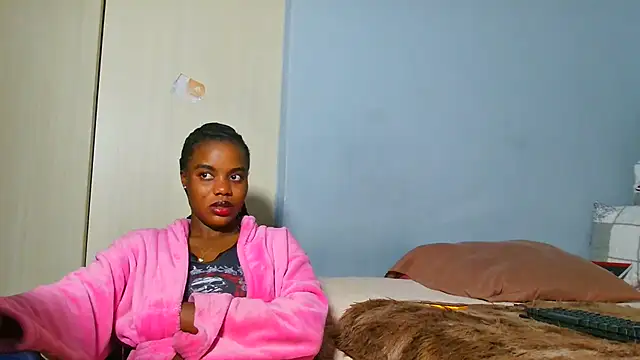 Snapshot of victora3 chatting on July 6, 1:08 pm victora3 online show from July 6, 1:08 pm