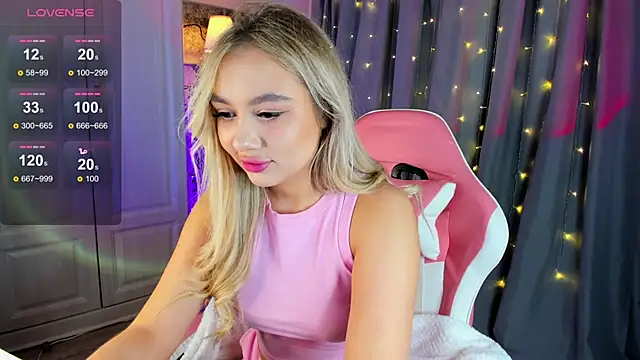 Snapshot of _Loneve__ chatting on March 6, 5:11 pm  Loneve   online show from March 6, 5:11 pm