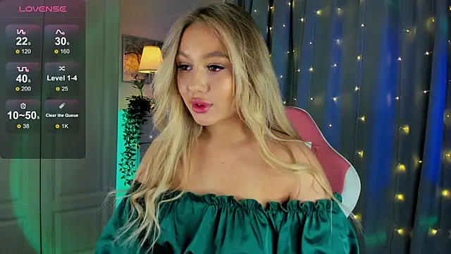 Snapshot of _Loneve__ chatting on March 12, 2:01 pm  Loneve   online show from March 12, 2:01 pm