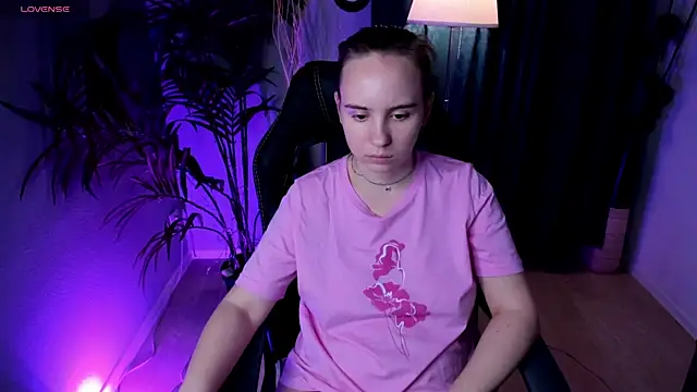 Lika 0ne online show from October 24, 10:11 am