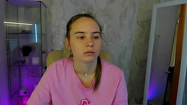 Lika 0ne online show from October 26, 11:05 am