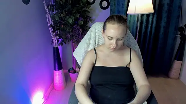 Lika 0ne online show from July 7, 11:58 am