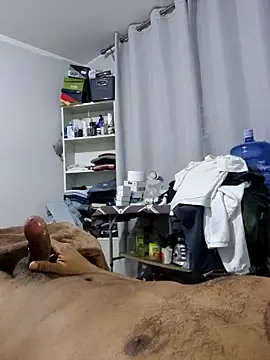 Snapshot of Axwiki chatting on September 11, 11:27 pm Axwiki online show from September 11, 11:27 pm