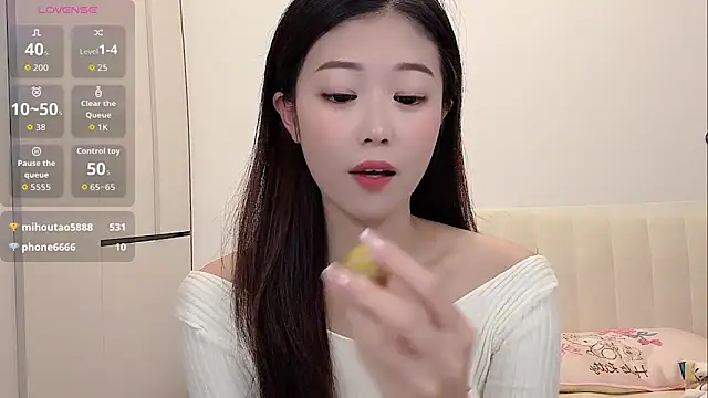 Snapshot of yunyun121 chatting on October 14, 3:02 pm yunyun121 online show from October 14, 3:02 pm