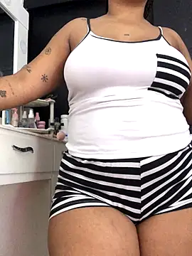 Snapshot of Anitta_bell chatting on November 5, 1:16 am Anitta bell online show from November 5, 1:16 am