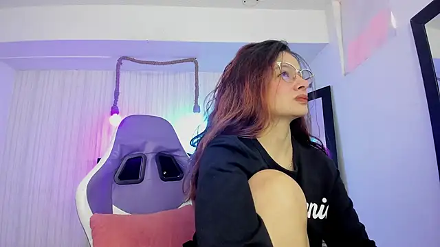 Snapshot of nicky_angel1 chatting on June 26, 8:02 pm nicky angel1 online show from June 26, 8:02 pm