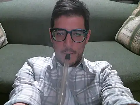 Snapshot of quitomanec chatting on February 20, 4:42 am quitomanec online show from February 20, 4:42 am