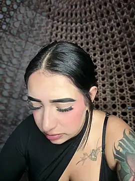 Snapshot of Scarlett-LS chatting on October 23, 1:27 am Scarlett-LS online show from October 23, 1:27 am