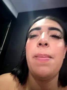 Snapshot of Scarlett-LS chatting on October 25, 1:35 am Scarlett-LS online show from October 25, 1:35 am