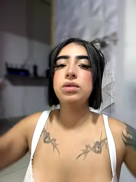 Snapshot of Scarlett-LS chatting on November 20, 2:45 am Scarlett-LS online show from November 20, 2:45 am