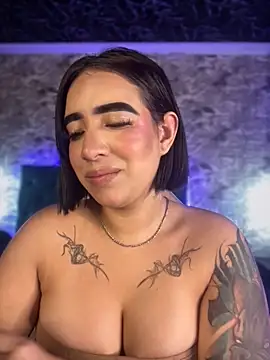 Snapshot of Scarlett-LS chatting on November 26, 2:23 am Scarlett-LS online show from November 26, 2:23 am