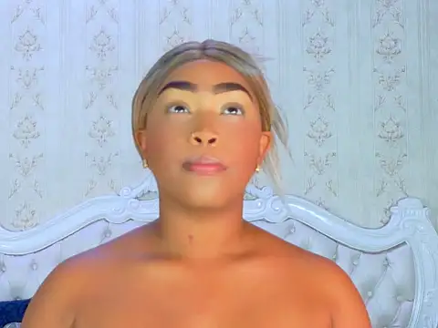 Snapshot of TianahGlow chatting on September 17, 9:27 pm TianahGlow online show from September 17, 9:27 pm