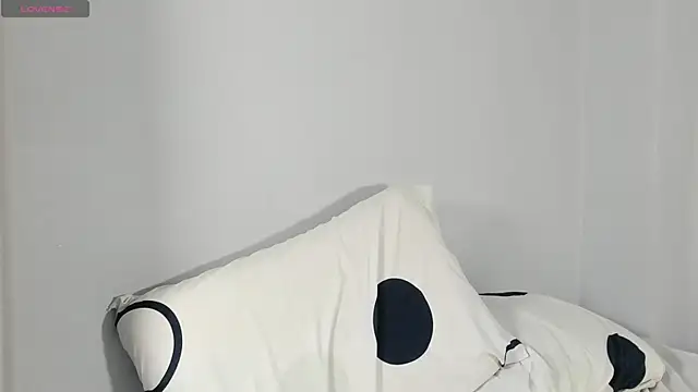 Snapshot of salvatore_montt chatting on February 11, 1:41 am salvatore montt online show from February 11, 1:41 am