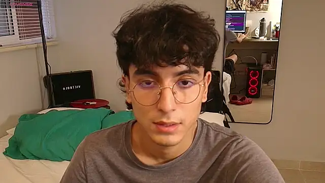 Snapshot of salvatore_montt chatting on March 14, 11:22 pm salvatore montt online show from March 14, 11:22 pm