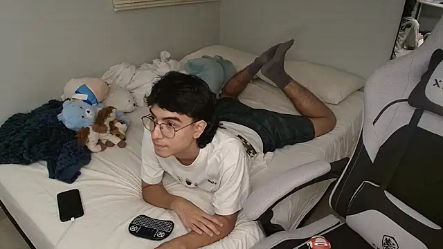 Snapshot of salvatore_montt chatting on September 12, 1:17 am salvatore montt online show from September 12, 1:17 am