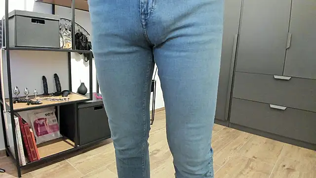 molicaremolicare online show from March 4, 9:43 pm