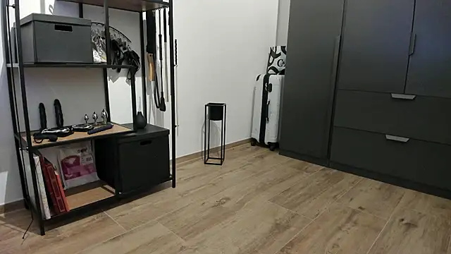 molicaremolicare online show from March 7, 6:05 pm