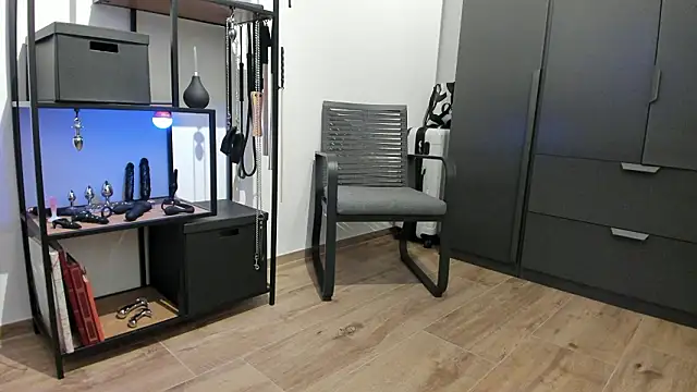 Snapshot of molicaremolicare chatting on March 24, 7:19 pm molicaremolicare online show from March 24, 7:19 pm