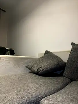 Snapshot of Budibudi5 chatting on October 3, 3:25 am Budibudi5 online show from October 3, 3:25 am