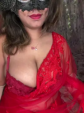 WifyHubby 38 online show from March 10, 7:18 pm