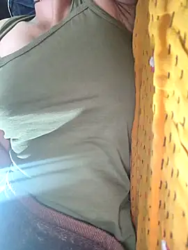 Snapshot of lovely----bhabhi chatting on November 13, 4:17 pm lovely----bhabhi online show from November 13, 4:17 pm