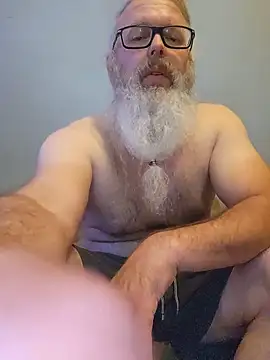 Snapshot of HardSteele97 chatting on June 6, 11:37 am HardSteele97 online show from June 6, 11:37 am